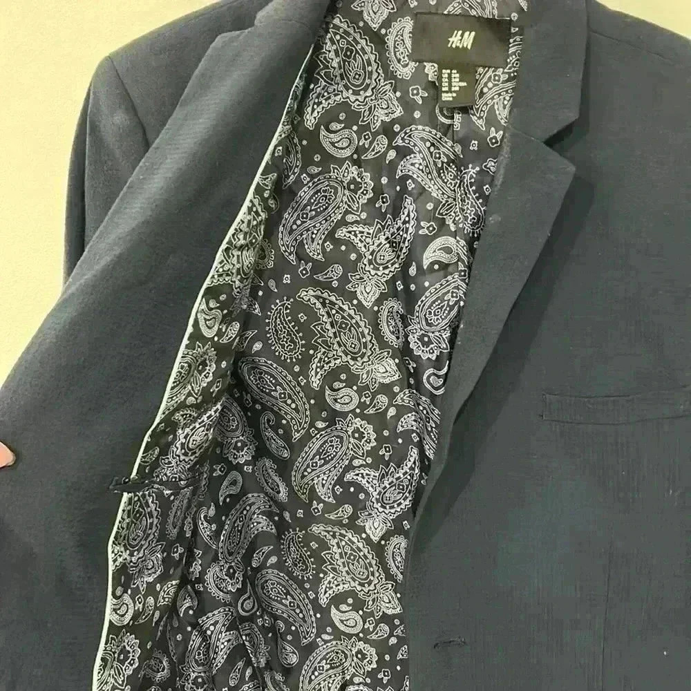H&M suit jacket - Picture 2 of 3